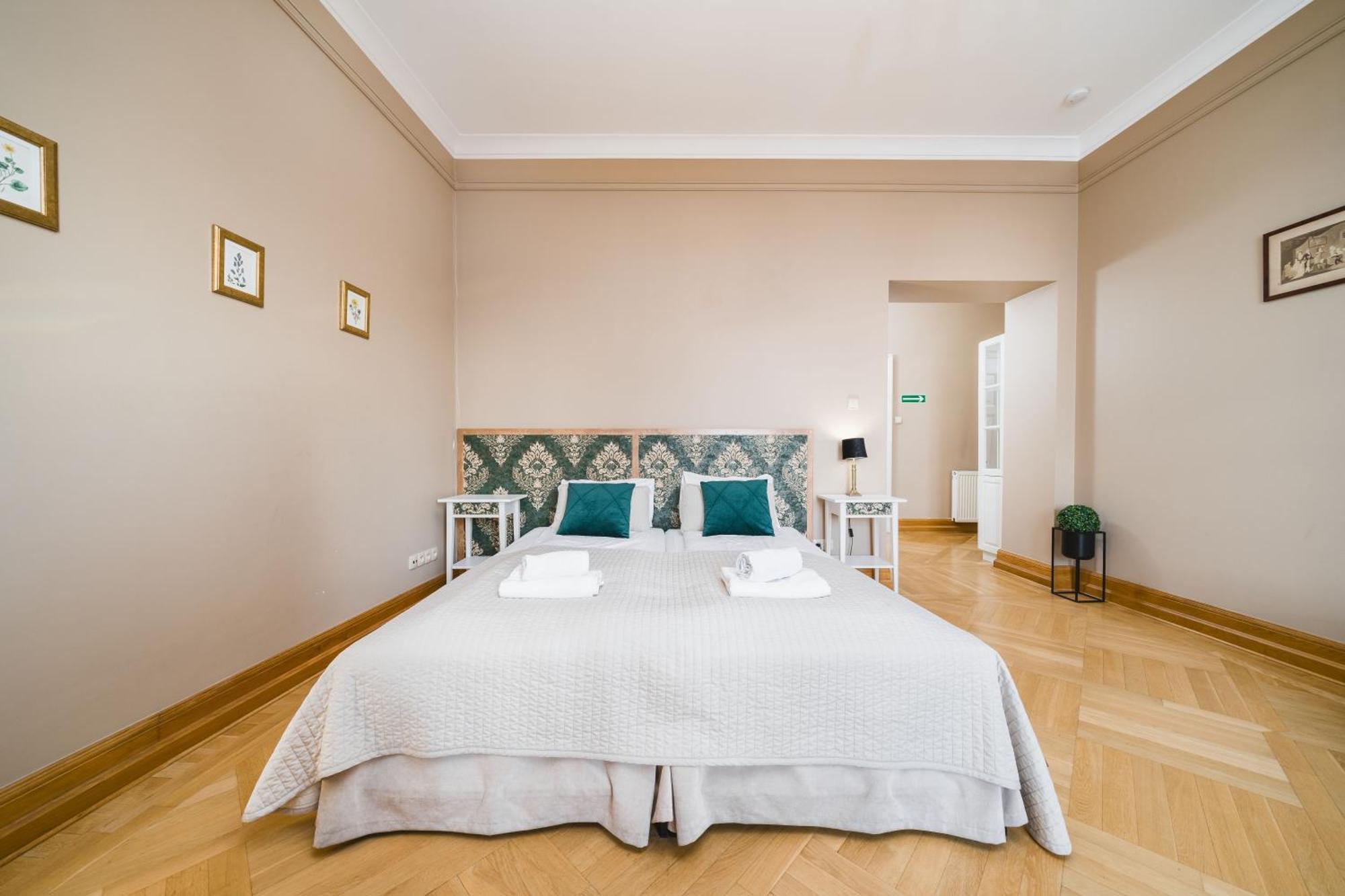 Apartamenty W Palacu Pod Baranami Kraków Exteriör bild