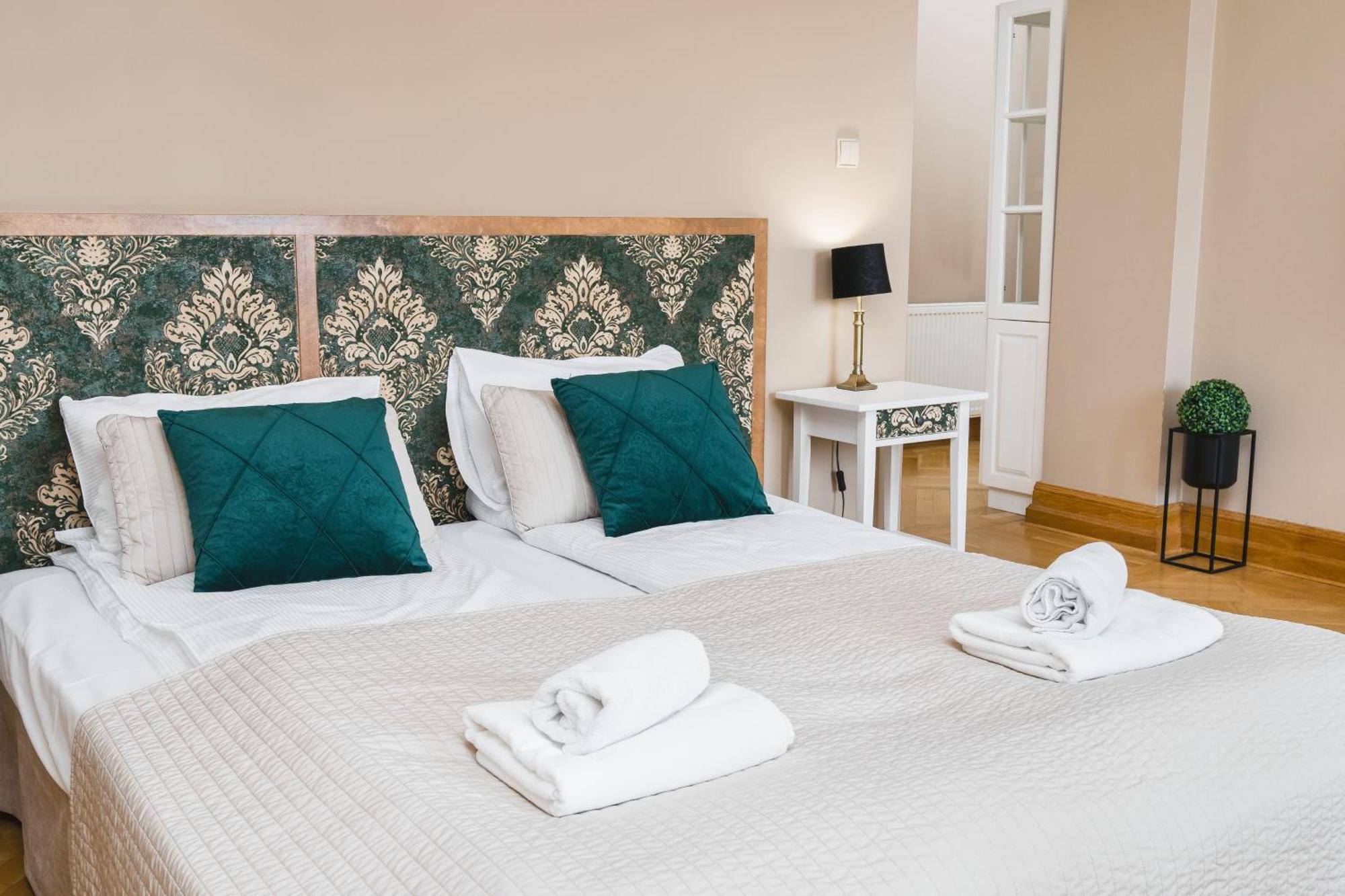 Apartamenty W Palacu Pod Baranami Kraków Exteriör bild
