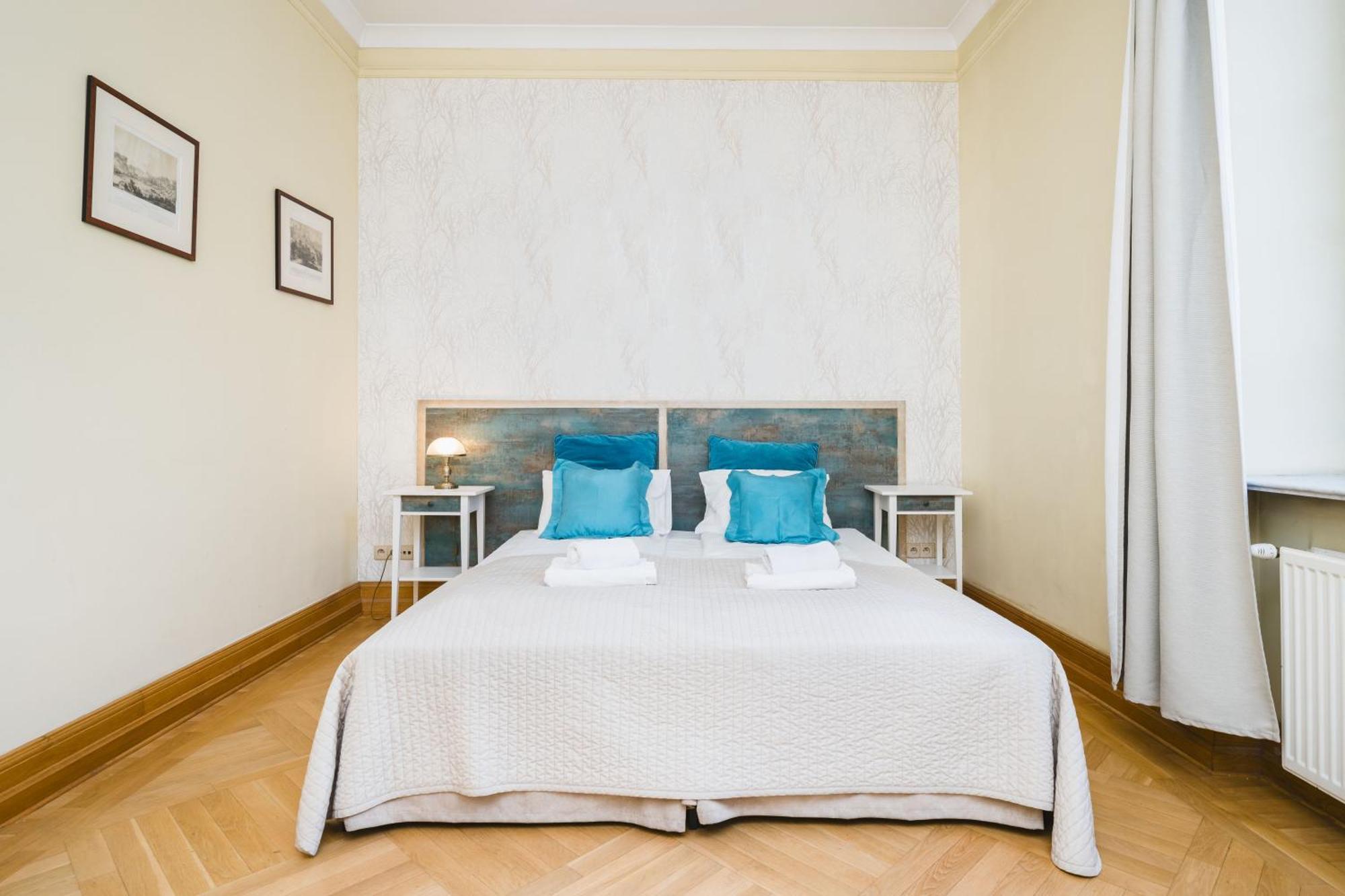 Apartamenty W Palacu Pod Baranami Kraków Exteriör bild